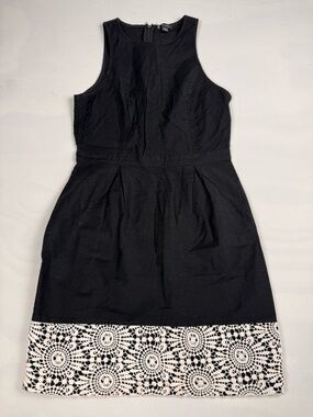 Ann Taylor Fitted Sleeveless Dress Crochet Hem Black Women’s 10